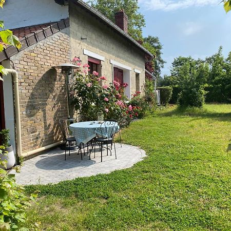 Studio Epicea Avec Jardin Dans Charmante Propriete Мери-сюр-Уаз Экстерьер фото